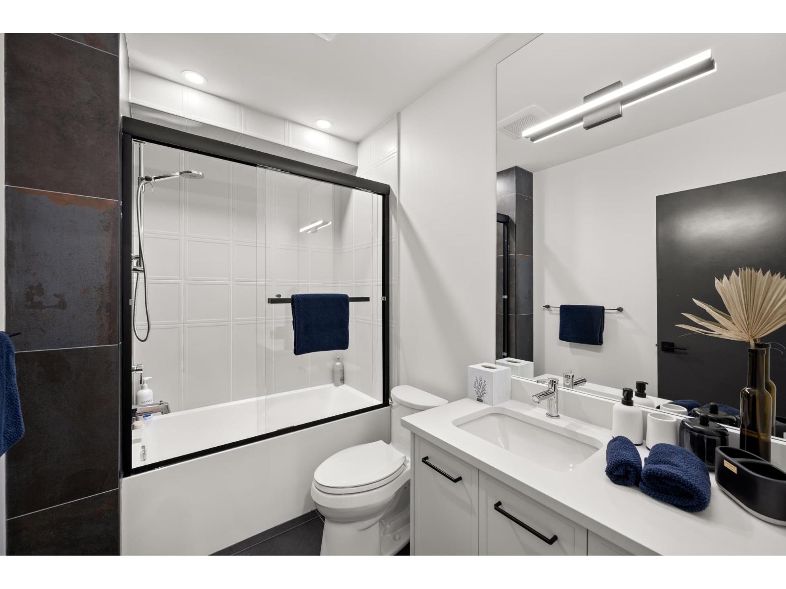 1255 KENT STREET, White Rock