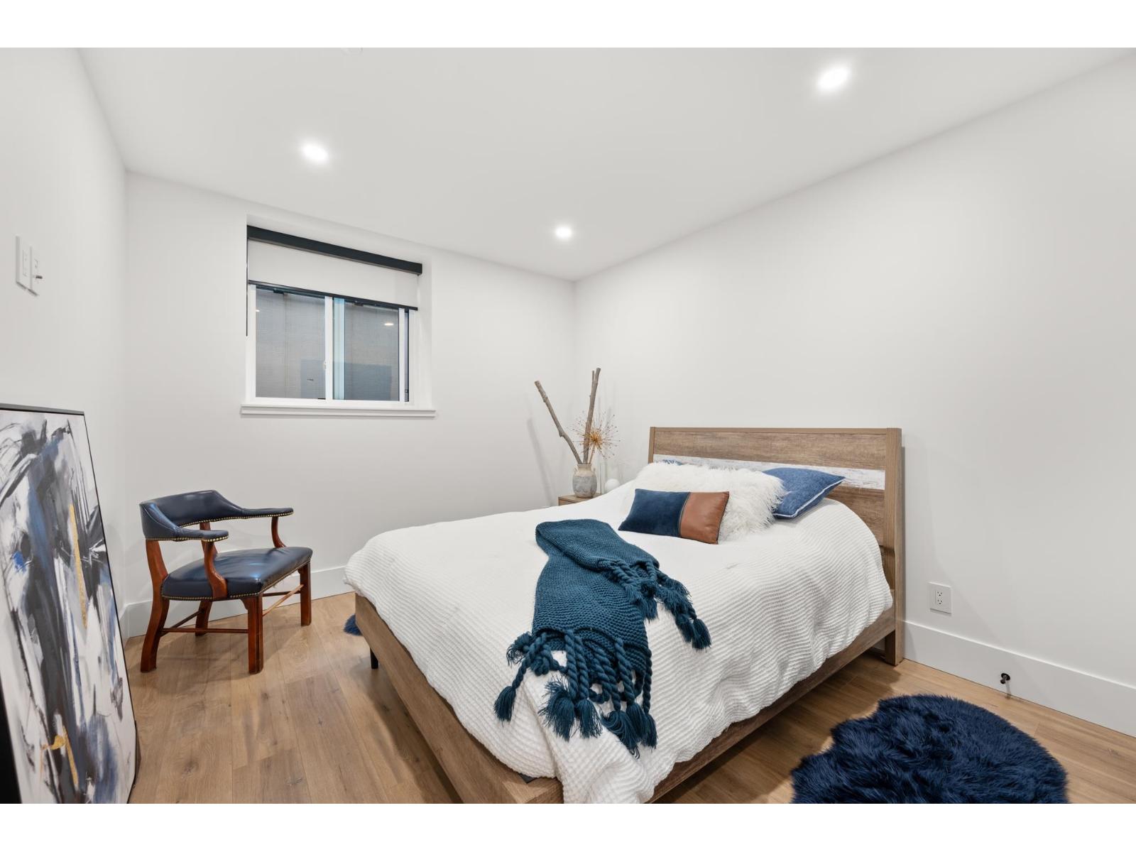 1255 KENT STREET, White Rock