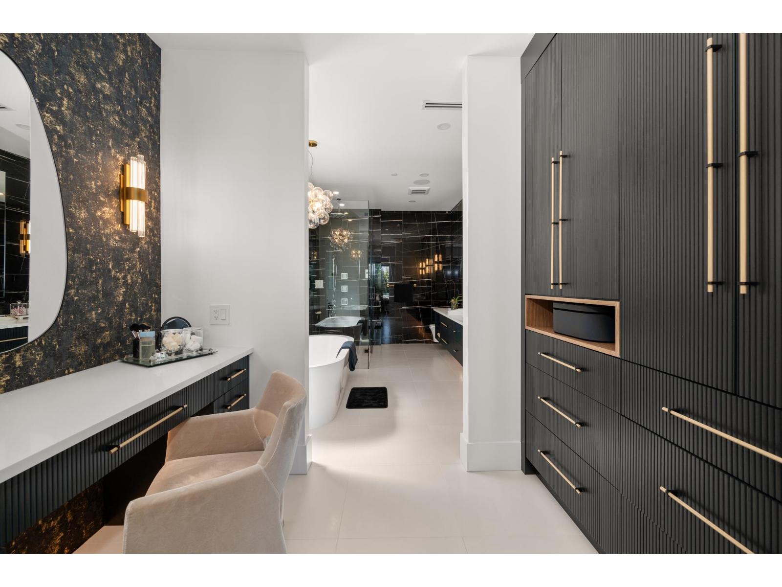 1255 KENT STREET, White Rock