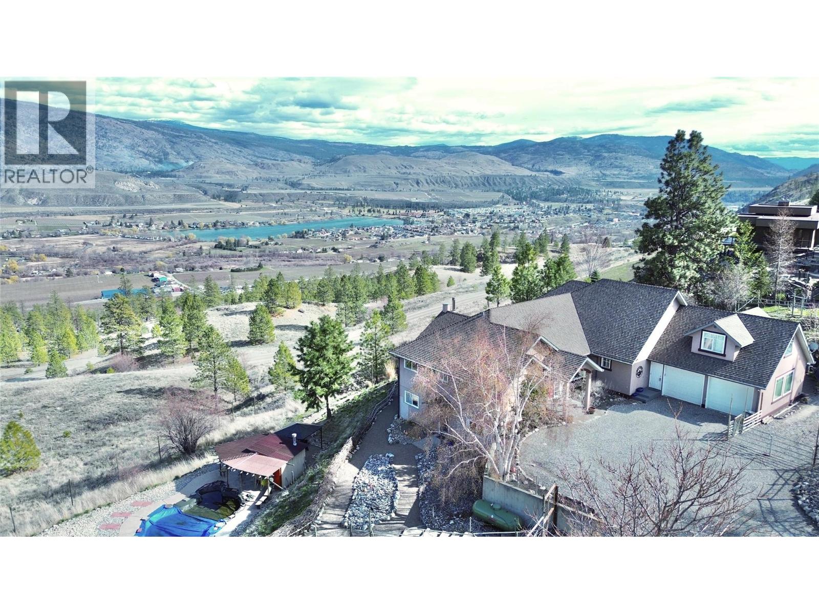 614 Wilson Mountain Road, Oliver