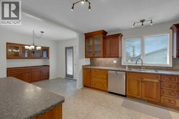 Single Family House Bi-level for Sale in  Madigan Court NE Marlborough Park Calgary 