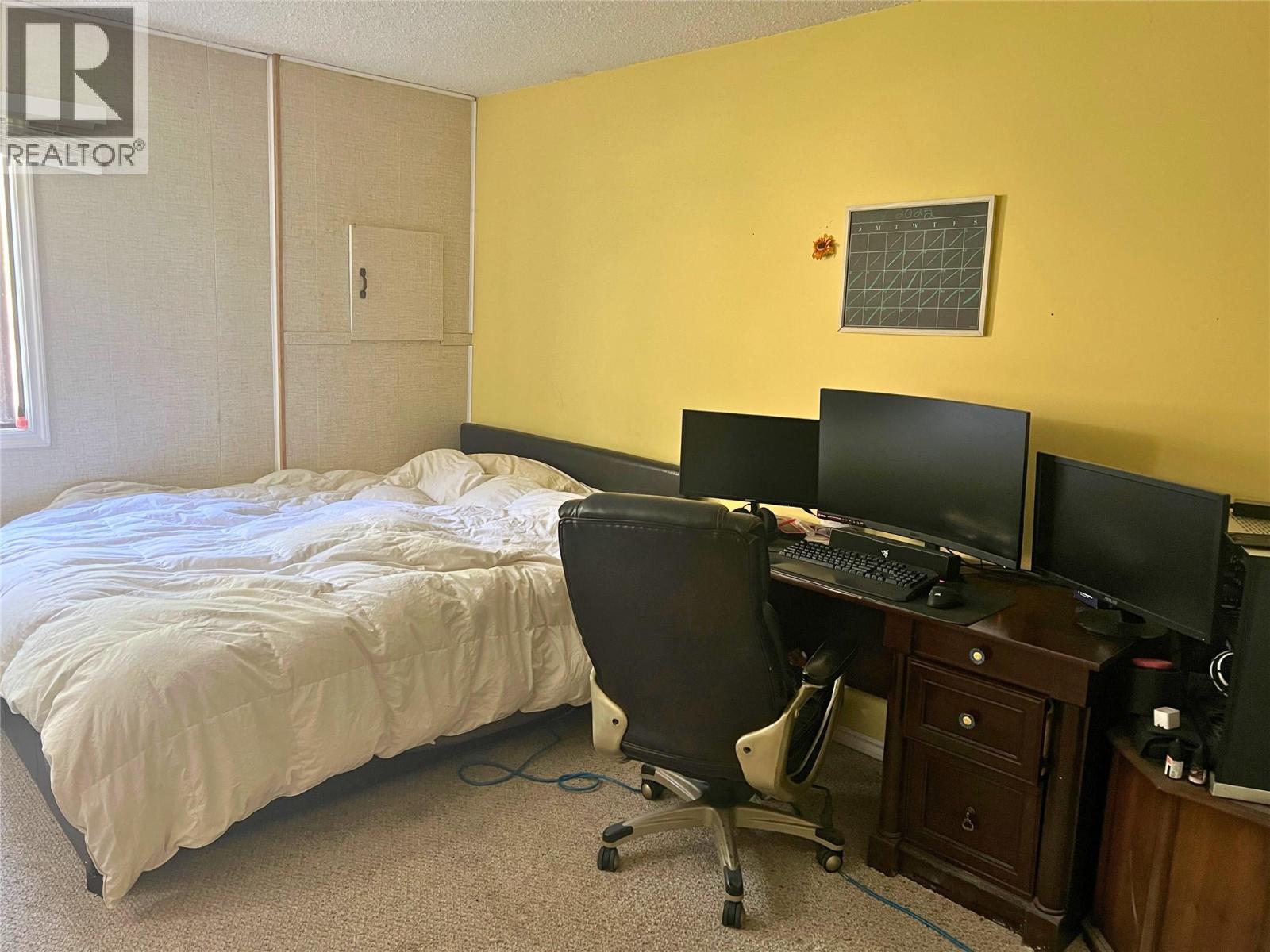 7508 Crowfoot Drive, Anglemont