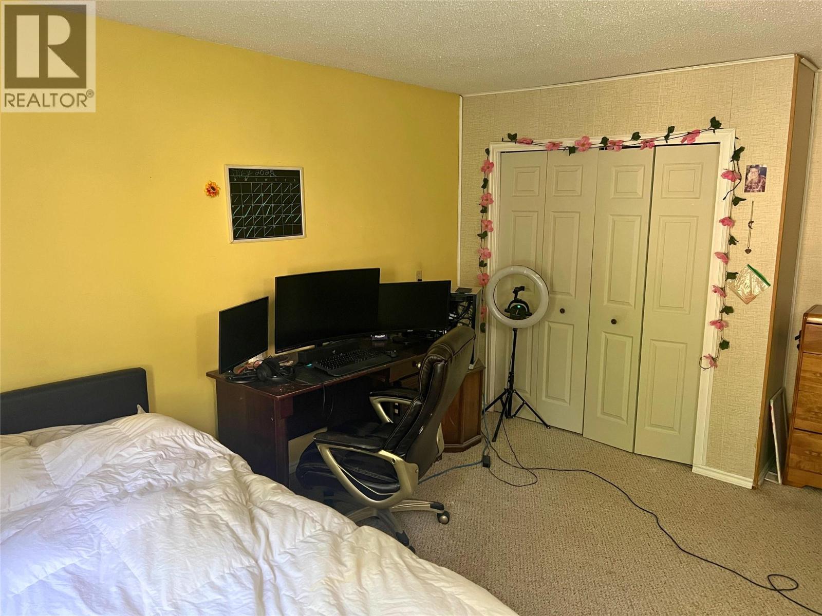 7508 Crowfoot Drive, Anglemont