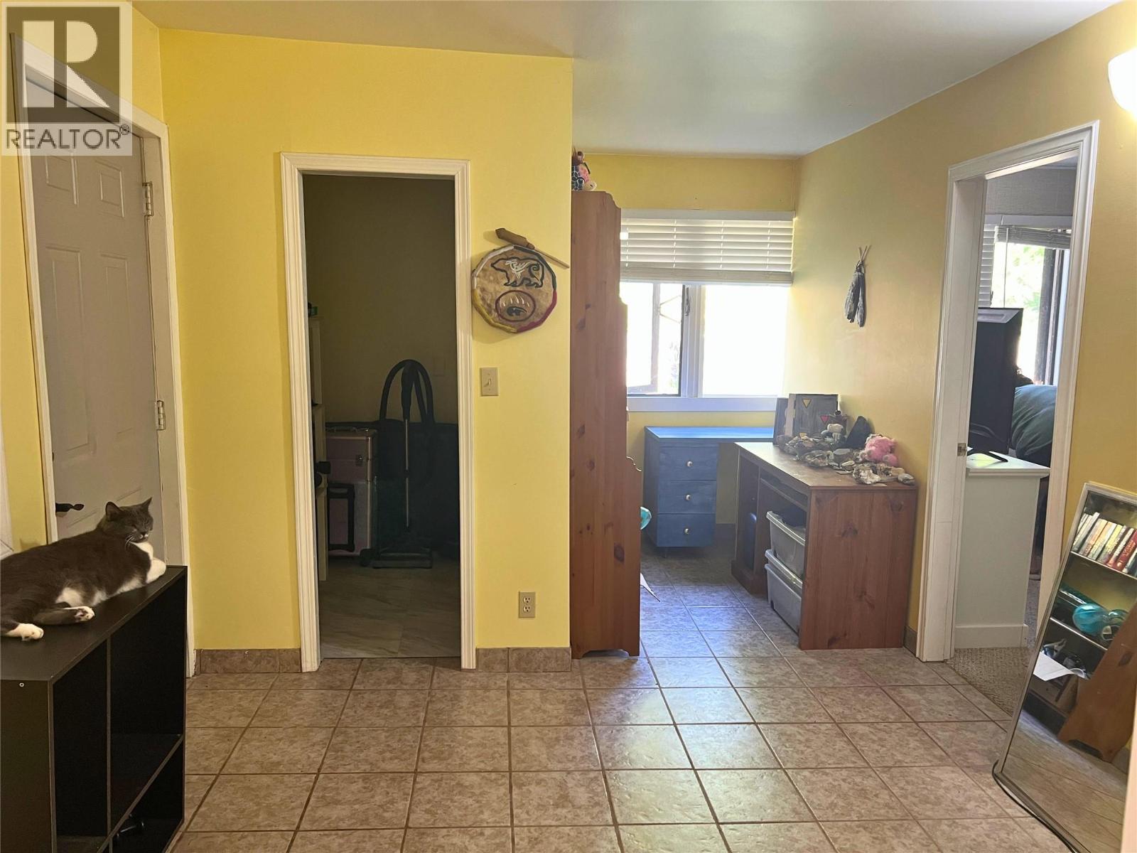 7508 Crowfoot Drive, Anglemont