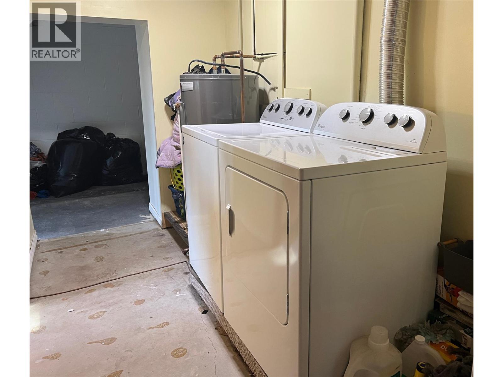 7508 Crowfoot Drive, Anglemont