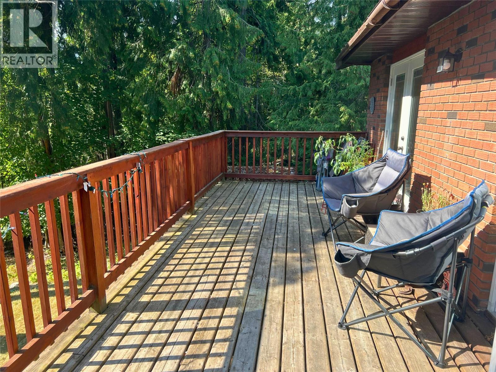 7508 Crowfoot Drive, Anglemont