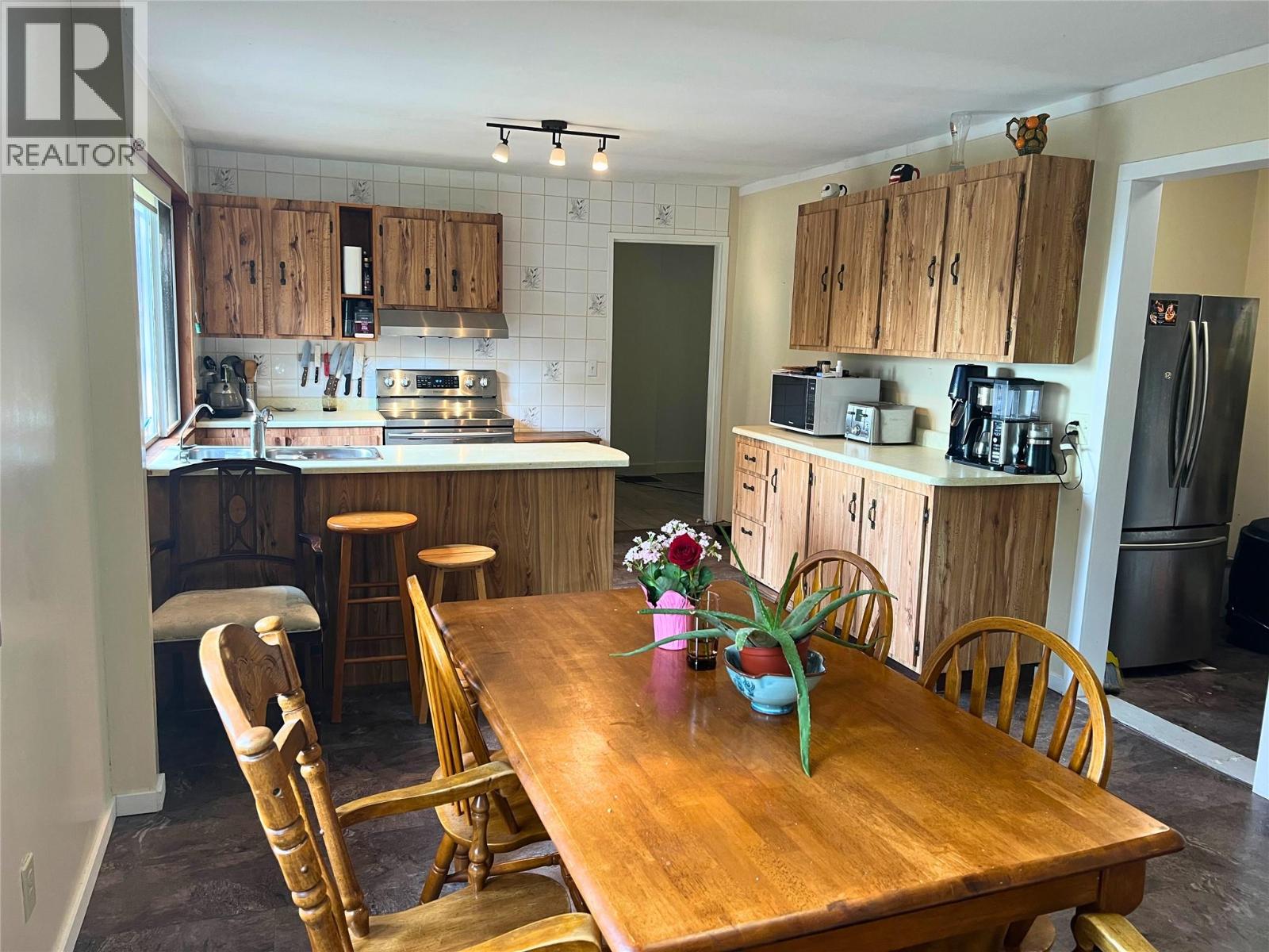 7508 Crowfoot Drive, Anglemont