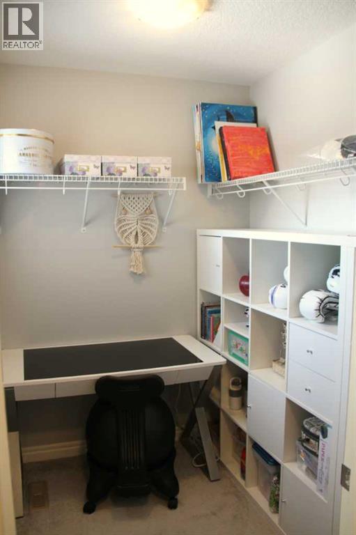 Single Family House for Sale in  Nolancrest Rise NW Nolan Hill Calgary 