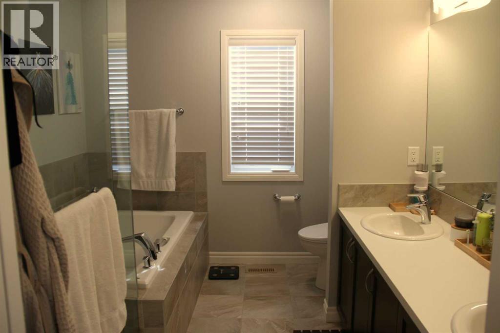 Single Family House for Sale in  Nolancrest Rise NW Nolan Hill Calgary 