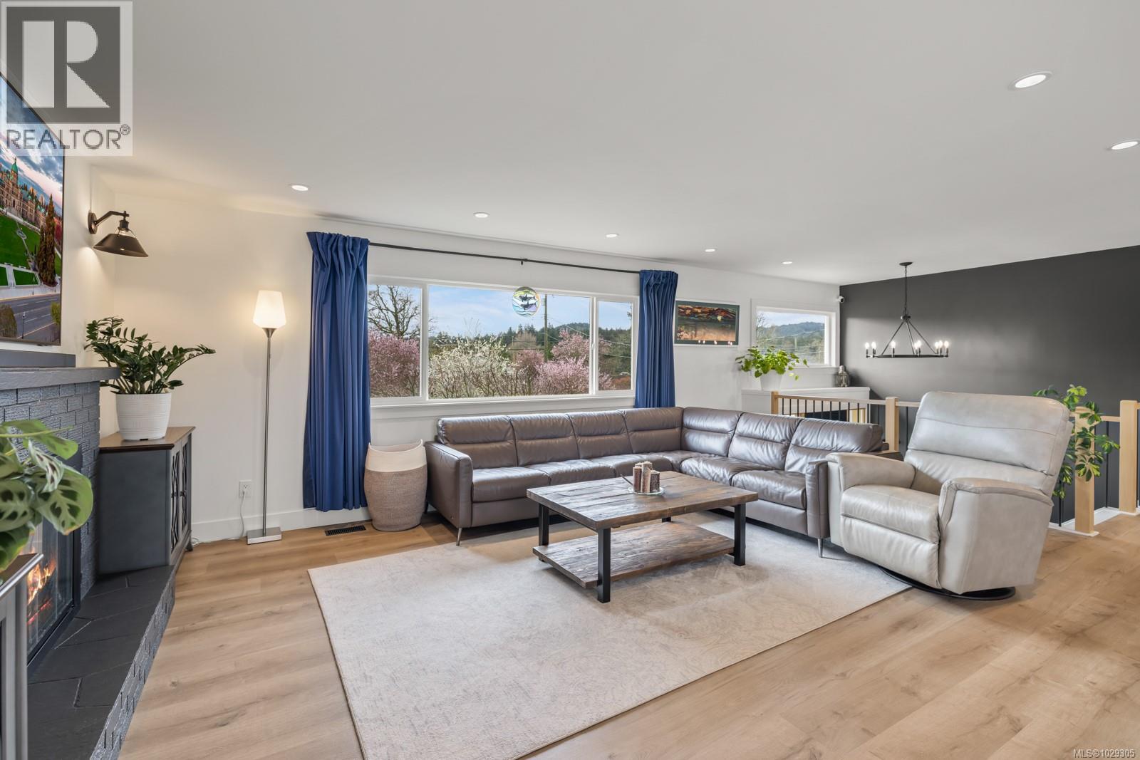 4425 HAPPY VALLEY RD - 10