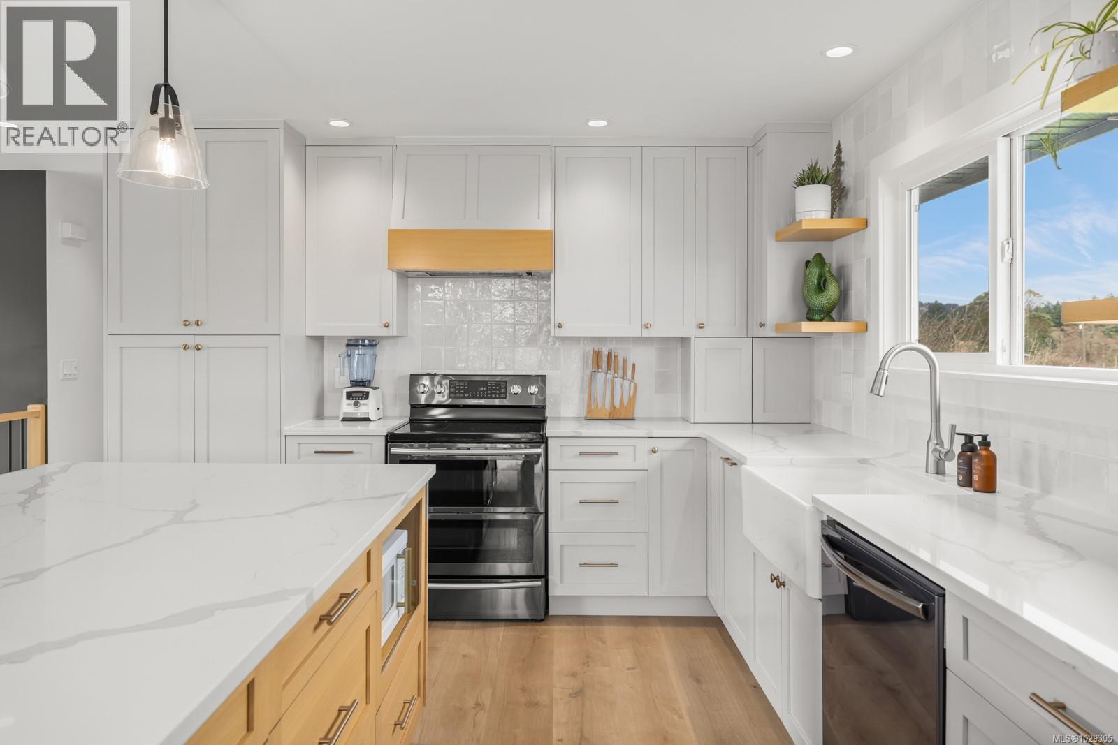 4425 HAPPY VALLEY RD - Image 3