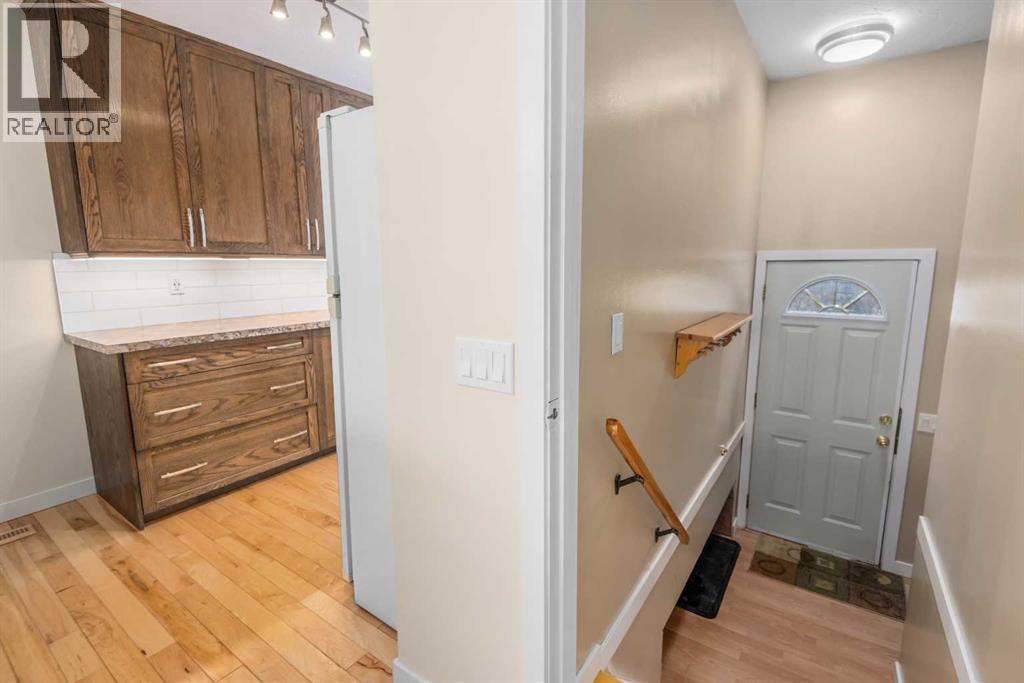 Single Family House Bungalow for Sale in  Doverthorn Close SE Dover Calgary 