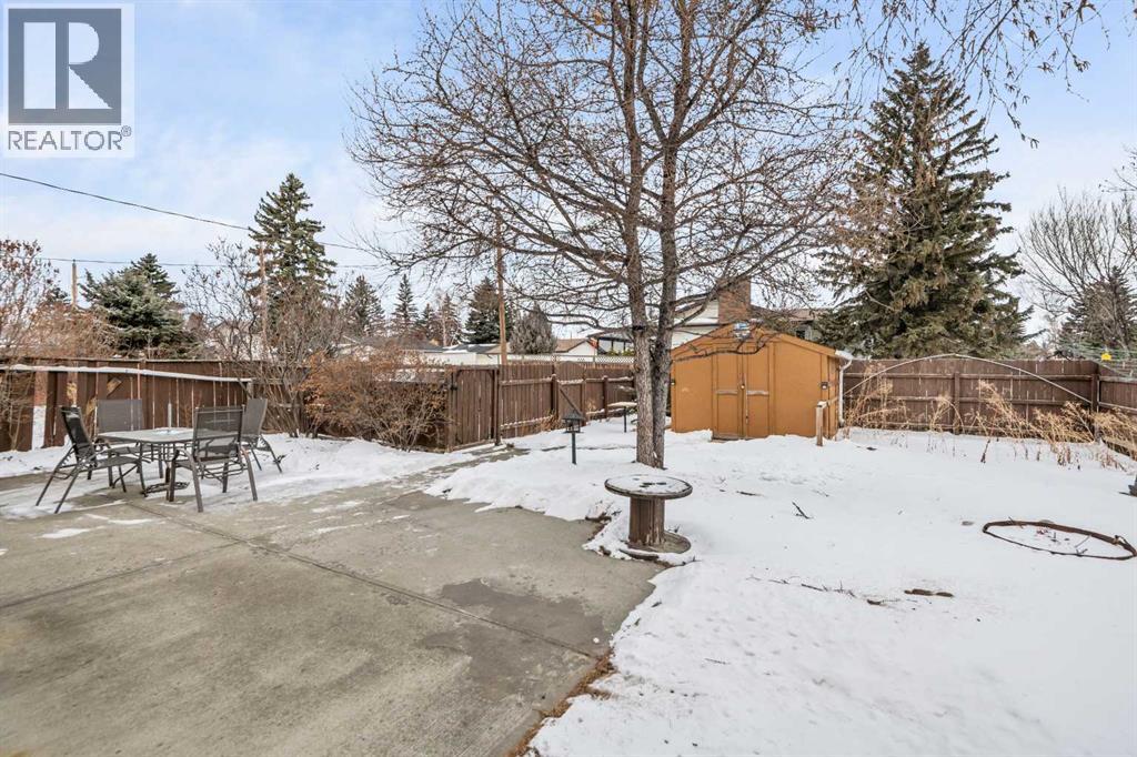 Single Family House Bungalow for Sale in  Doverthorn Close SE Dover Calgary 