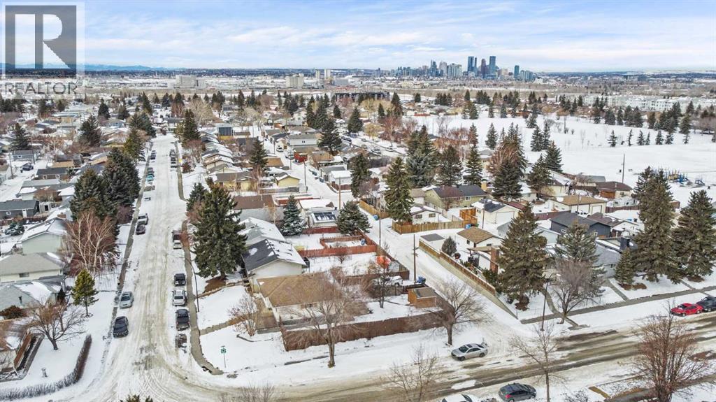 Single Family House Bungalow for Sale in  Doverthorn Close SE Dover Calgary 