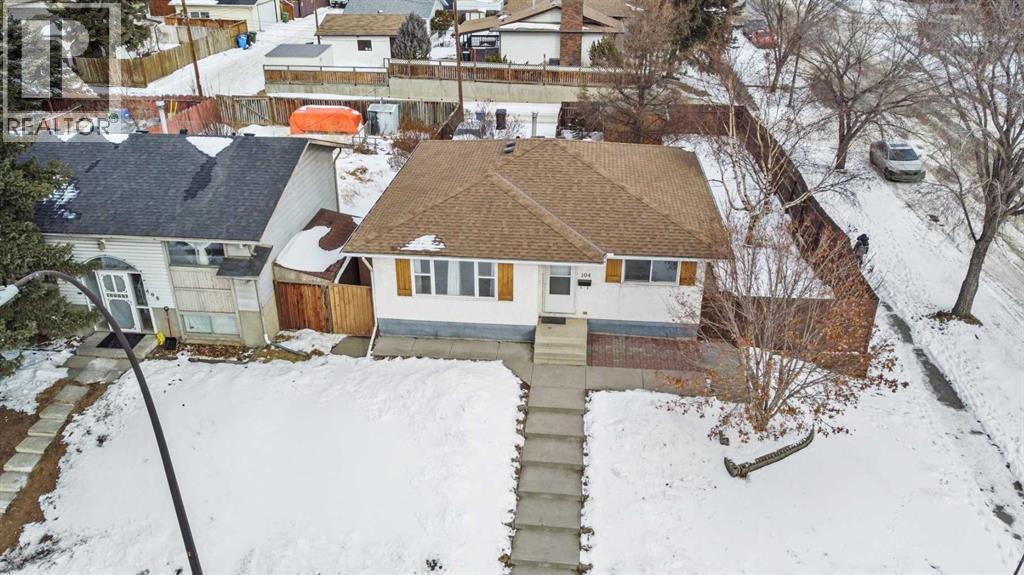 Single Family House Bungalow for Sale in  Doverthorn Close SE Dover Calgary 