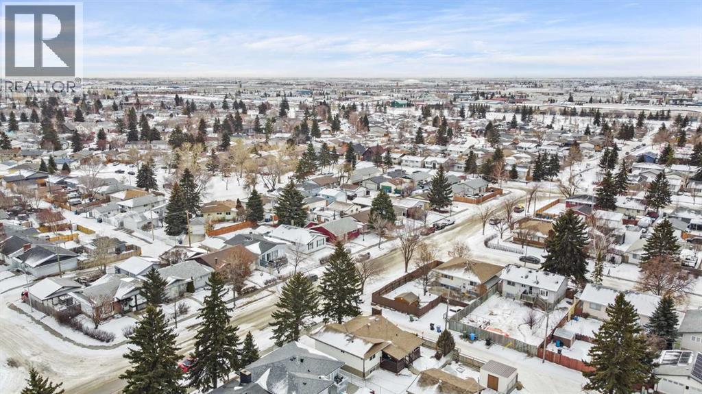 Single Family House Bungalow for Sale in  Doverthorn Close SE Dover Calgary 