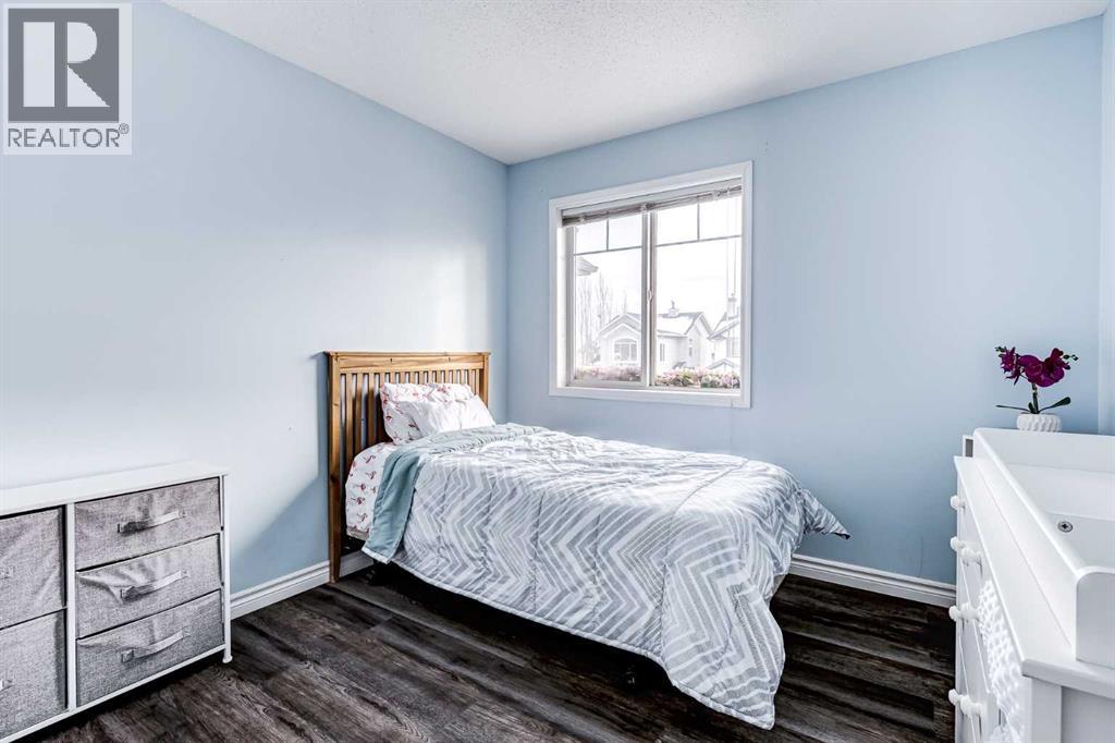 Single Family House for Sale in  New Brighton Circle SE New Brighton Calgary 