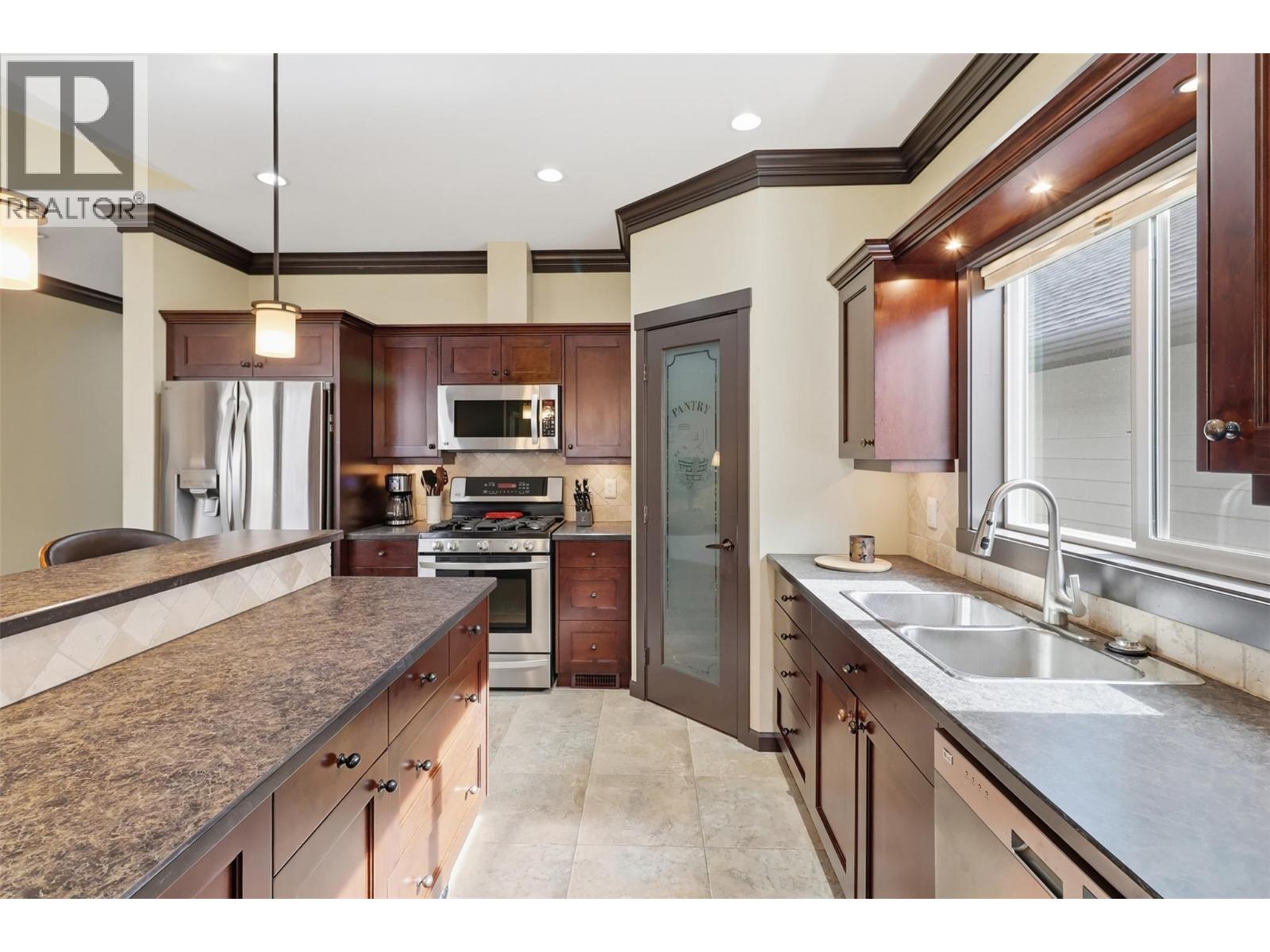 593 STONERIDGE DRIVE - 7