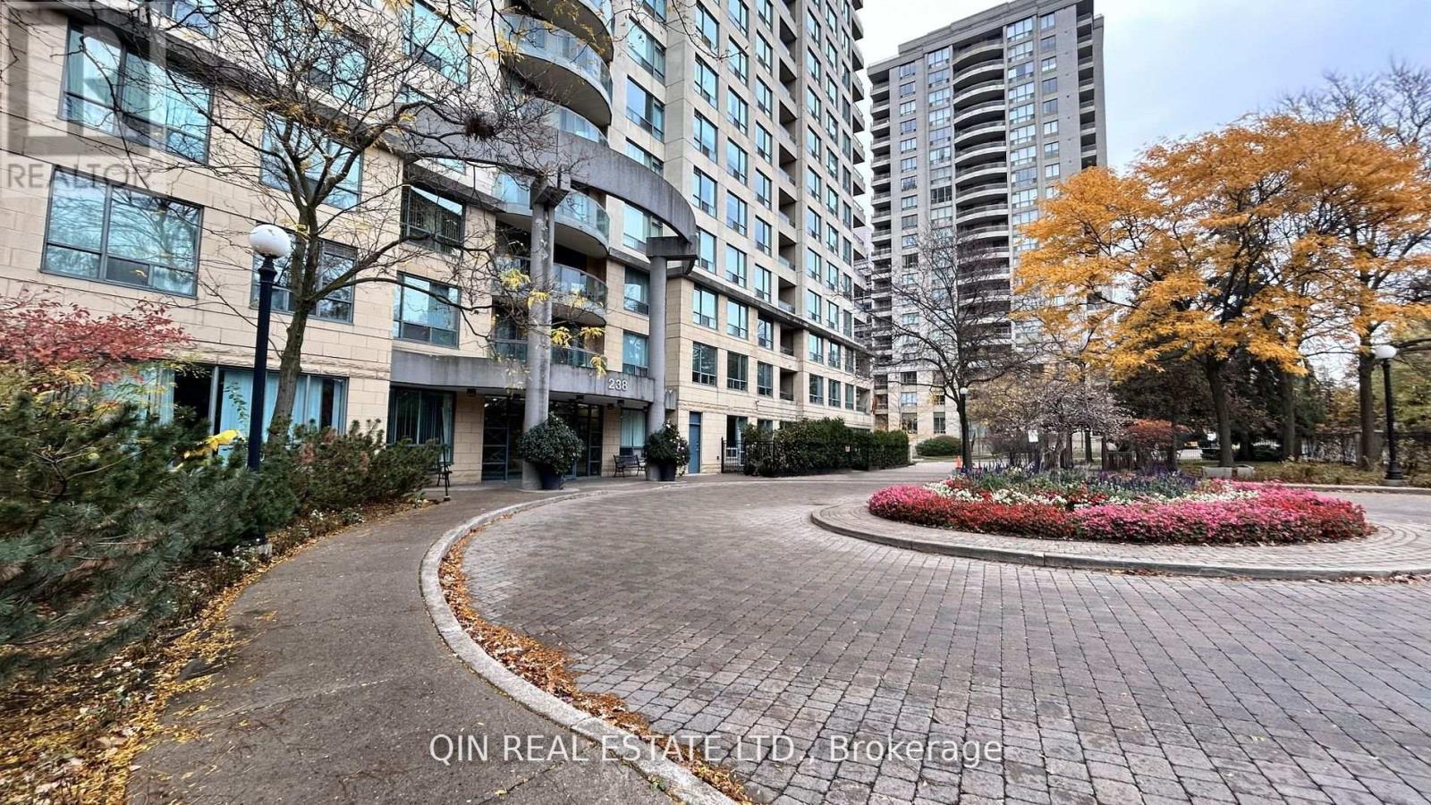 Listing photo of 2002 - 238 DORIS AVENUE