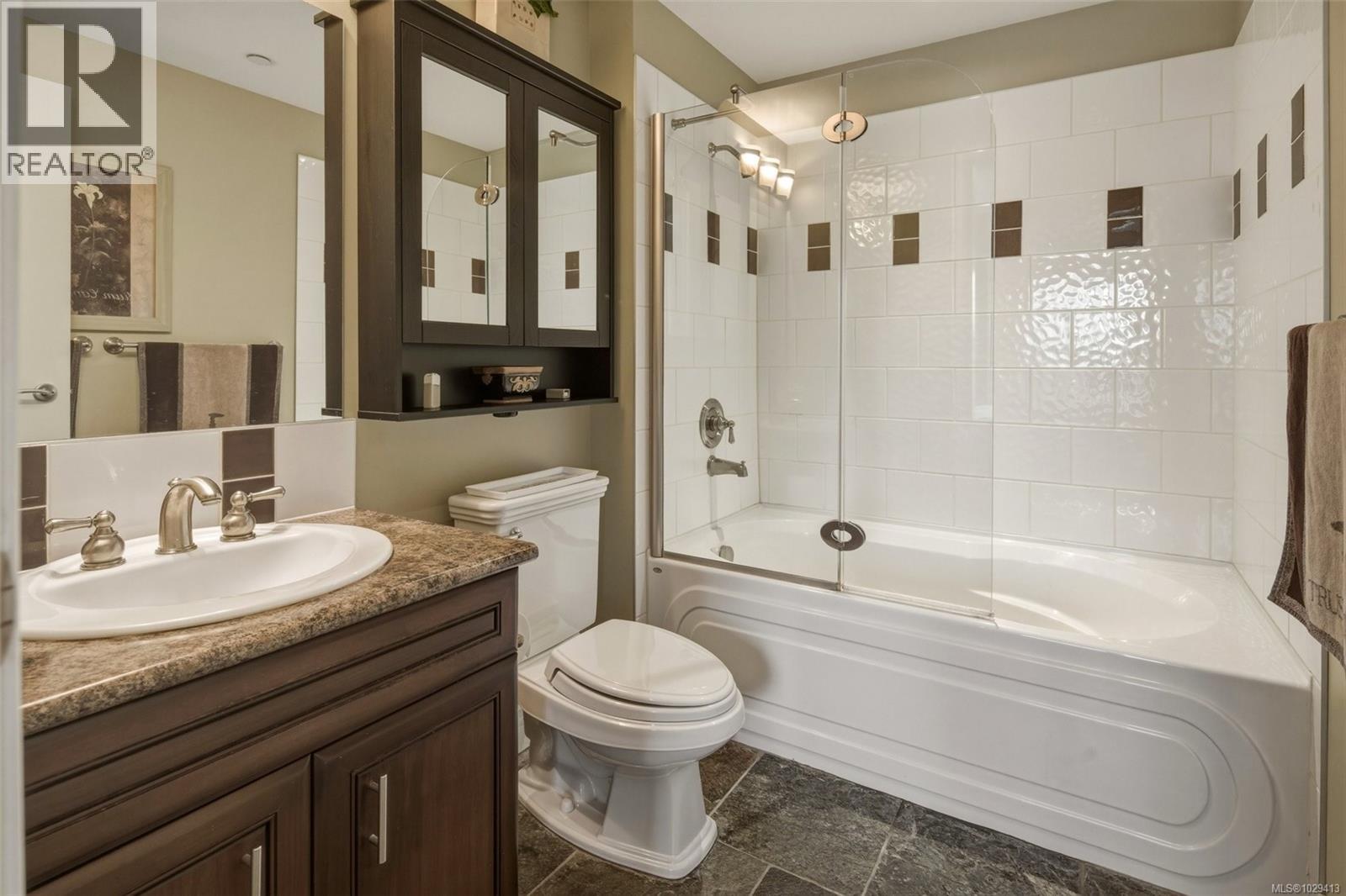 #211 1325 BEAR MOUNTAIN PKWY - 12