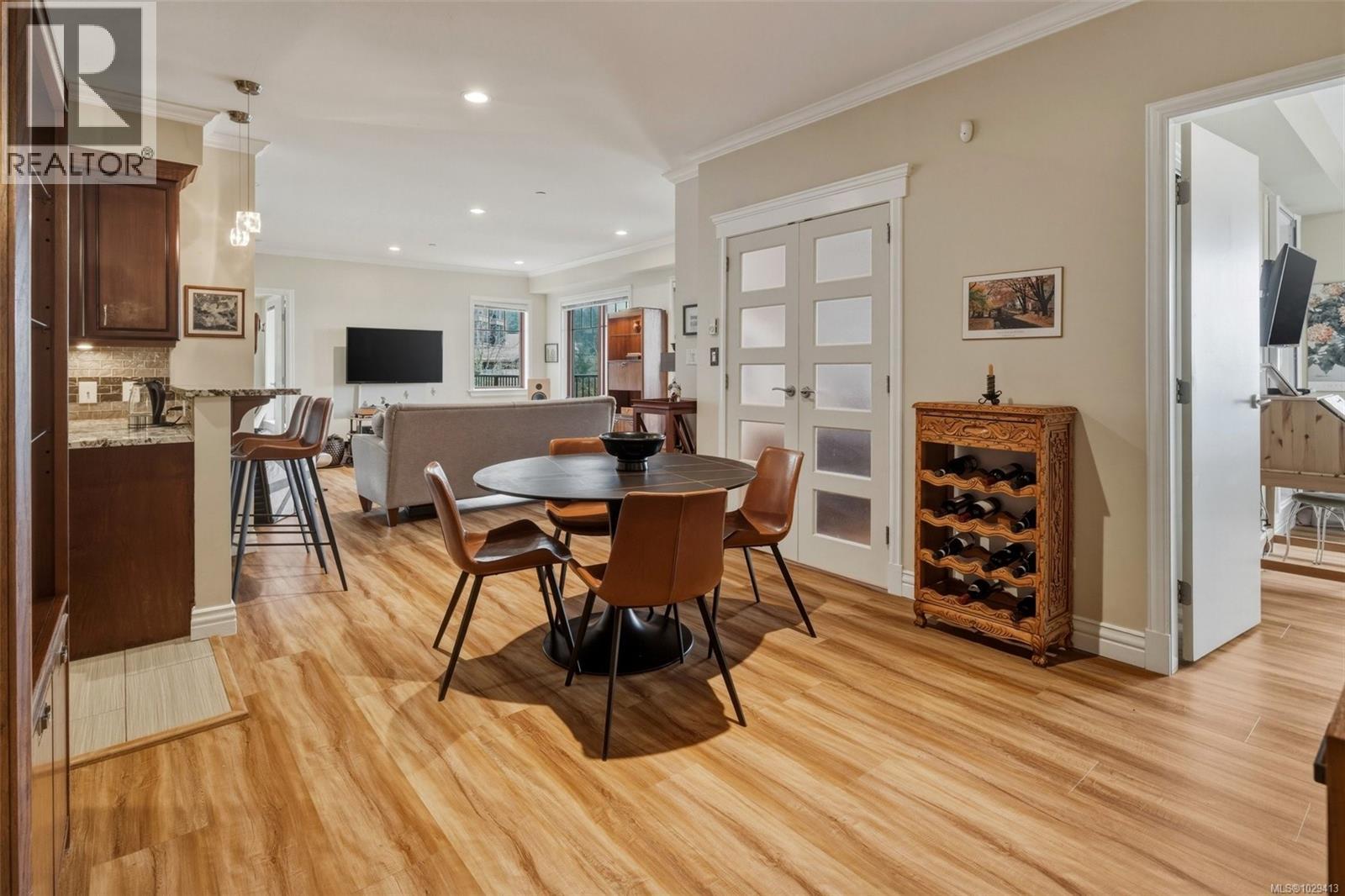 #211 1325 BEAR MOUNTAIN PKWY - Image 3