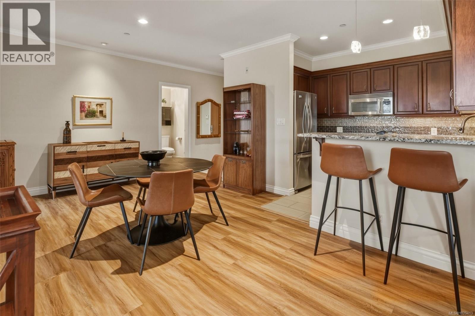 #211 1325 BEAR MOUNTAIN PKWY - 5