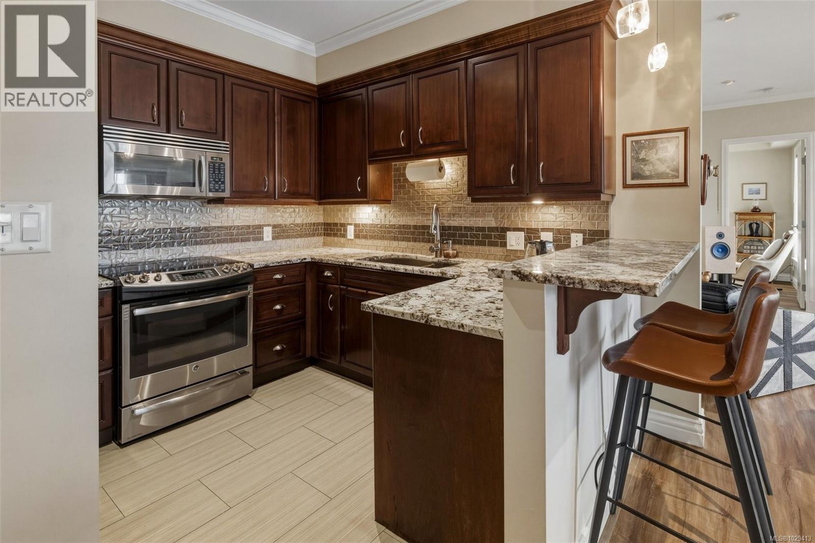 #211 1325 BEAR MOUNTAIN PKWY - 6