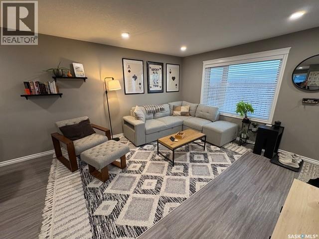 Single Family House for Sale in   AKHTAR BEND Saskatoon 