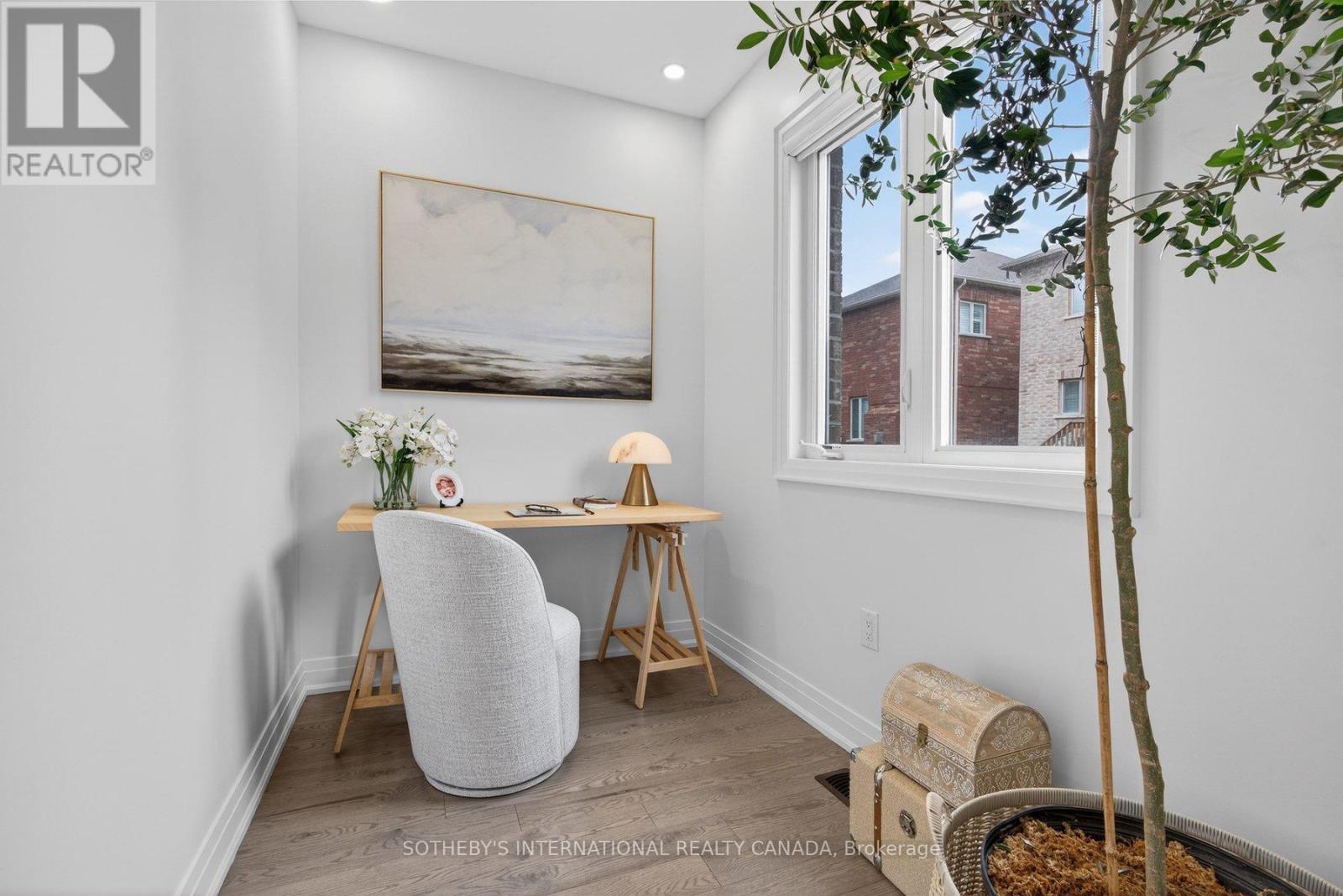 115 AVANTI CRESCENT - 14