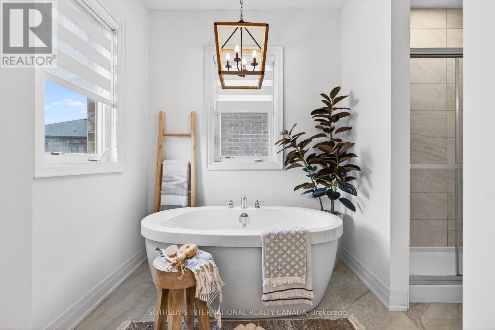 115 AVANTI CRESCENT - 22