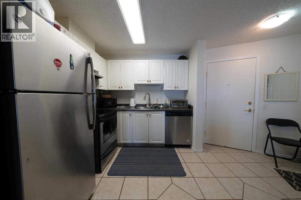 Single Family House for Sale in   Somervale Court SW Somerset Calgary 