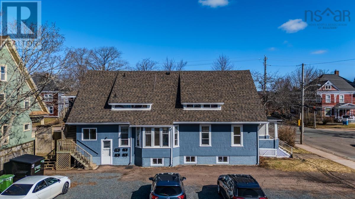 Property 41 of 45 of 104 LORNE Street