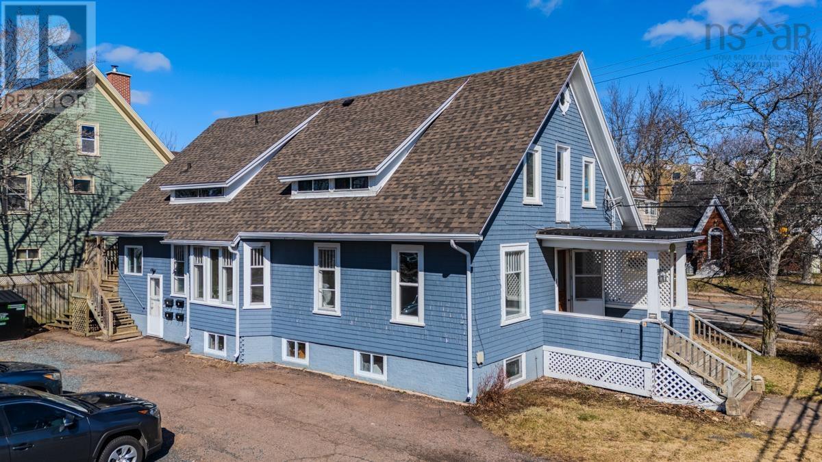 Property 43 of 45 of 104 LORNE Street