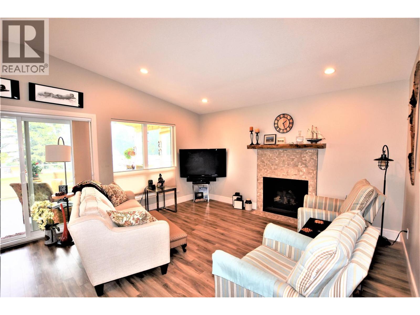 129 Deer Street - 9