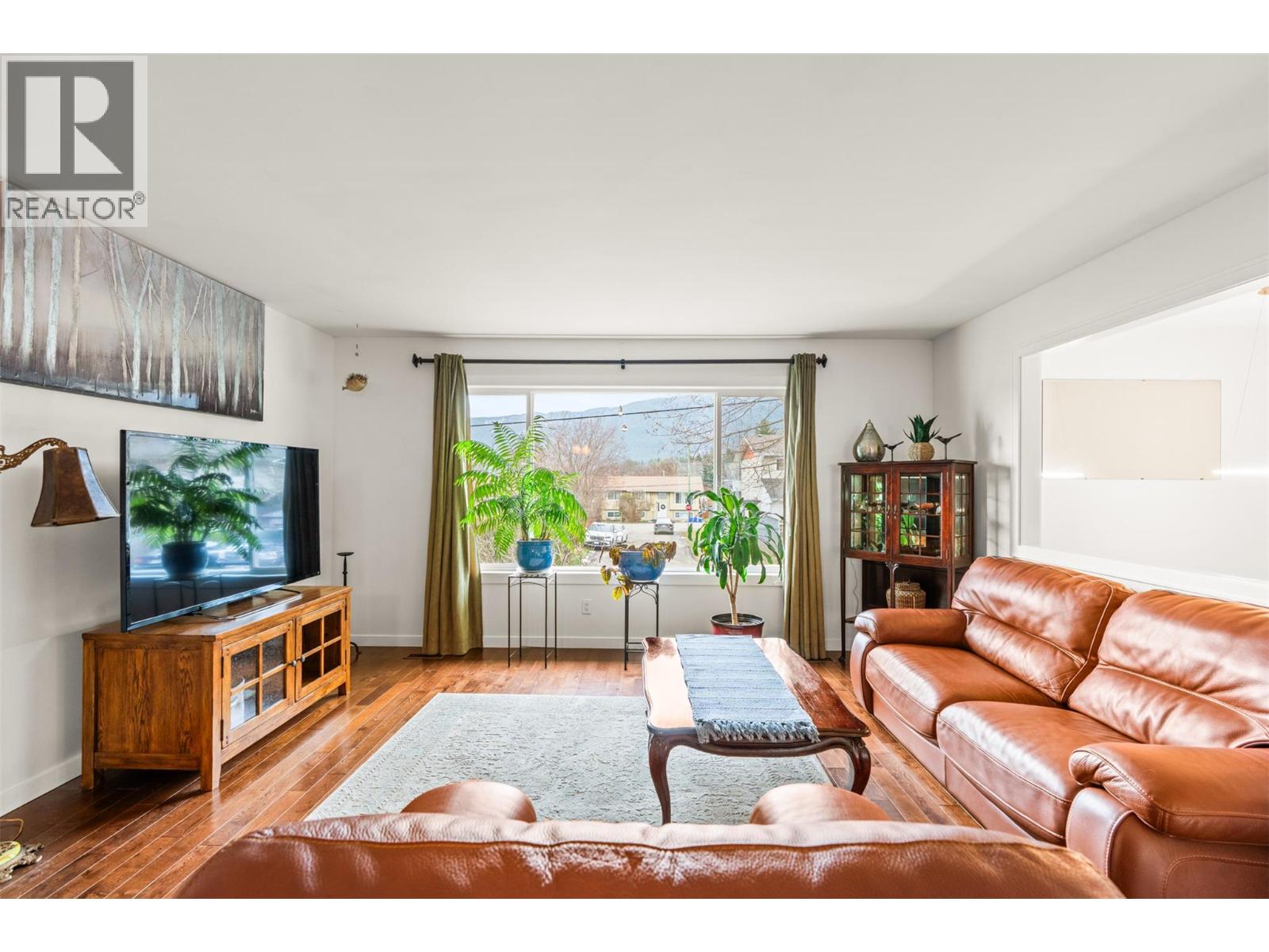 2697 Jarvis Crescent, Armstrong