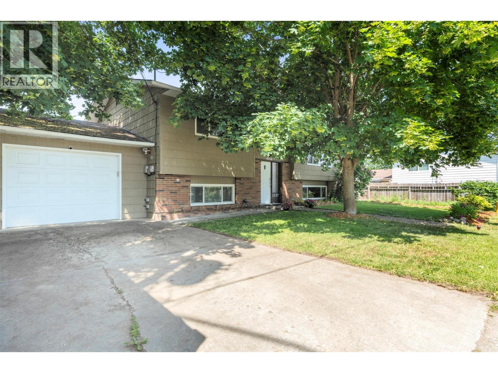 2697 Jarvis Crescent, Armstrong