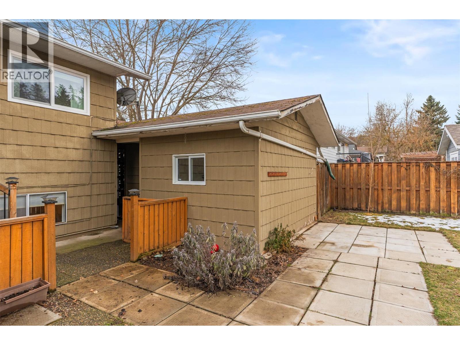 2697 Jarvis Crescent, Armstrong