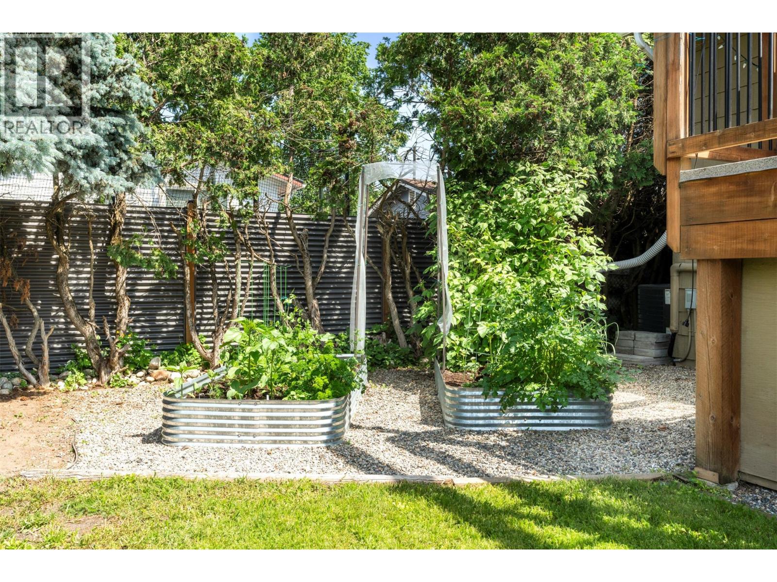 2697 Jarvis Crescent, Armstrong