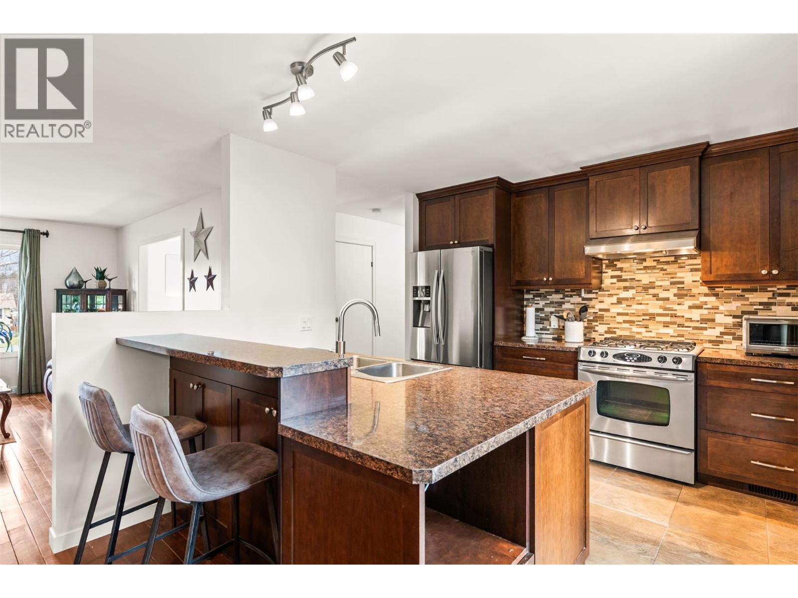 2697 Jarvis Crescent, Armstrong