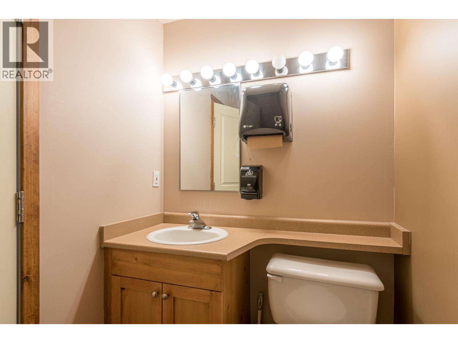 9812 Silver Star Road Unit# 305, Vernon