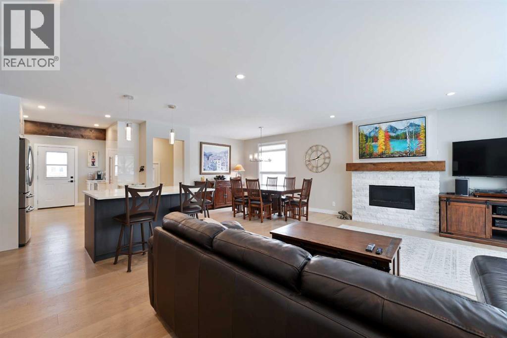 Single Family House Bungalow for Sale in  Lombardy Crescent SW North Glenmore Park Calgary 