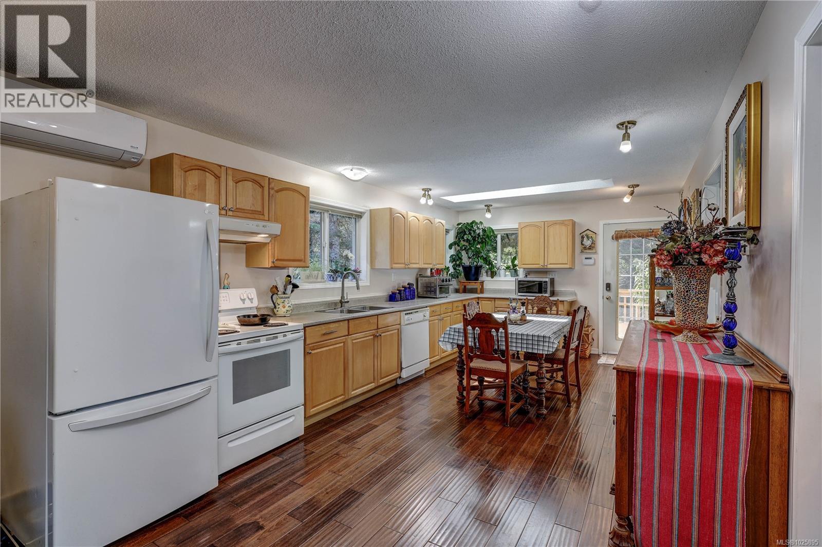 4840 BLUE HERON DR - 17