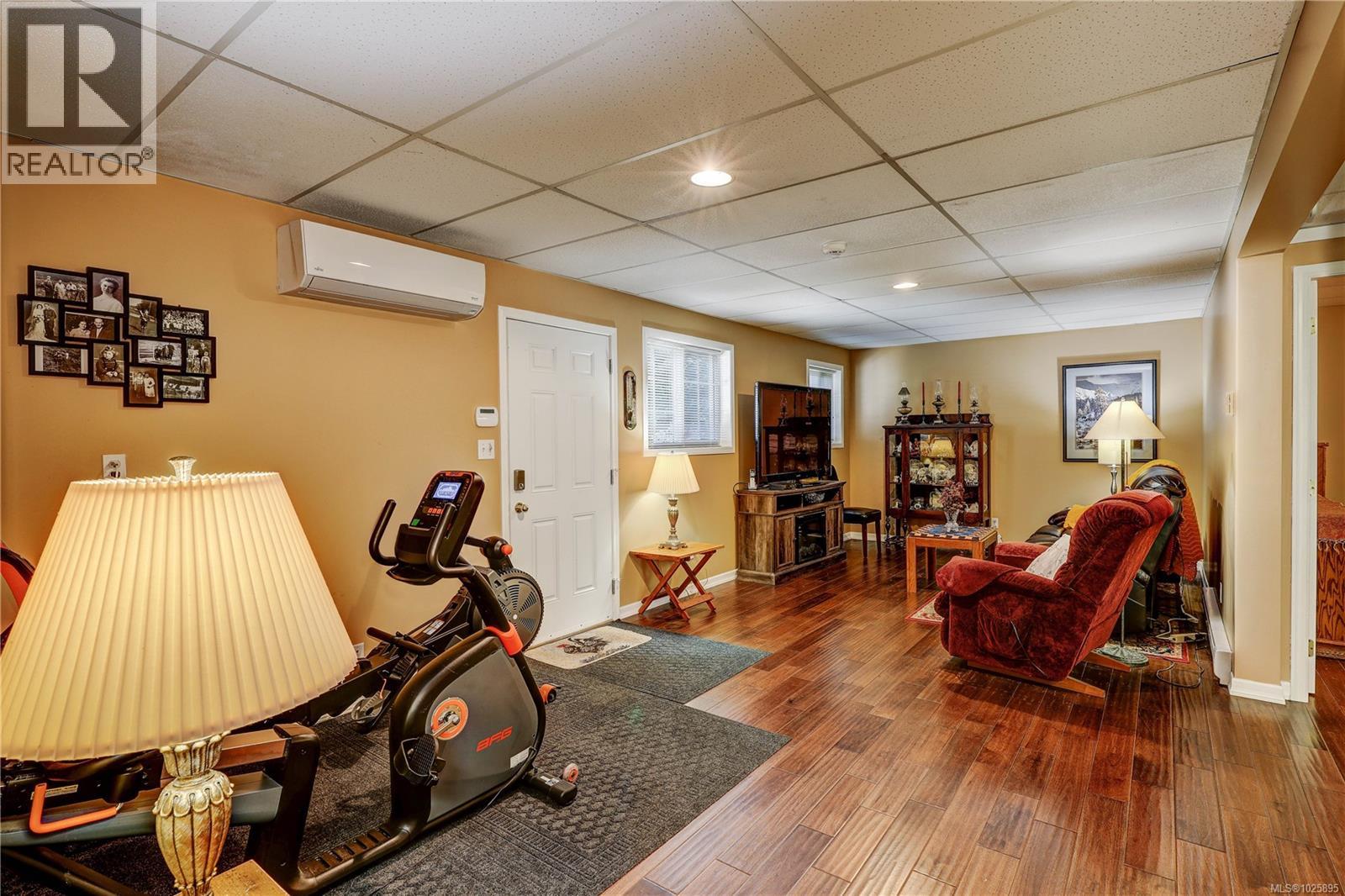 4840 BLUE HERON DR - 22