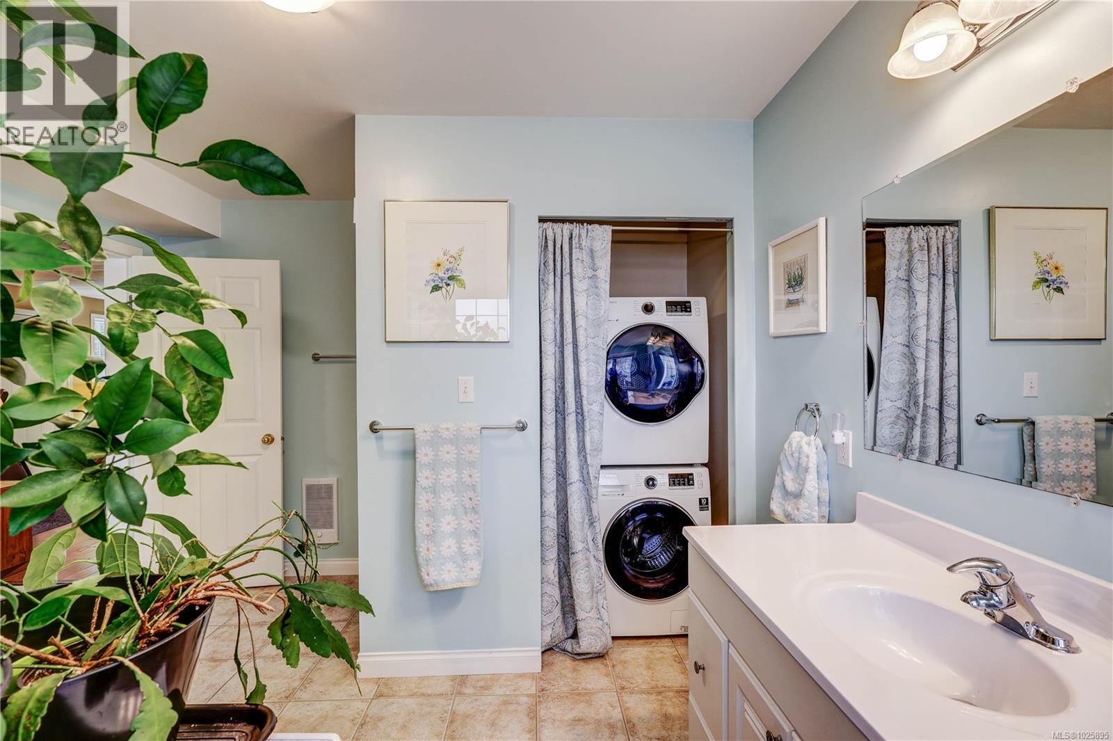 4840 BLUE HERON DR - 28