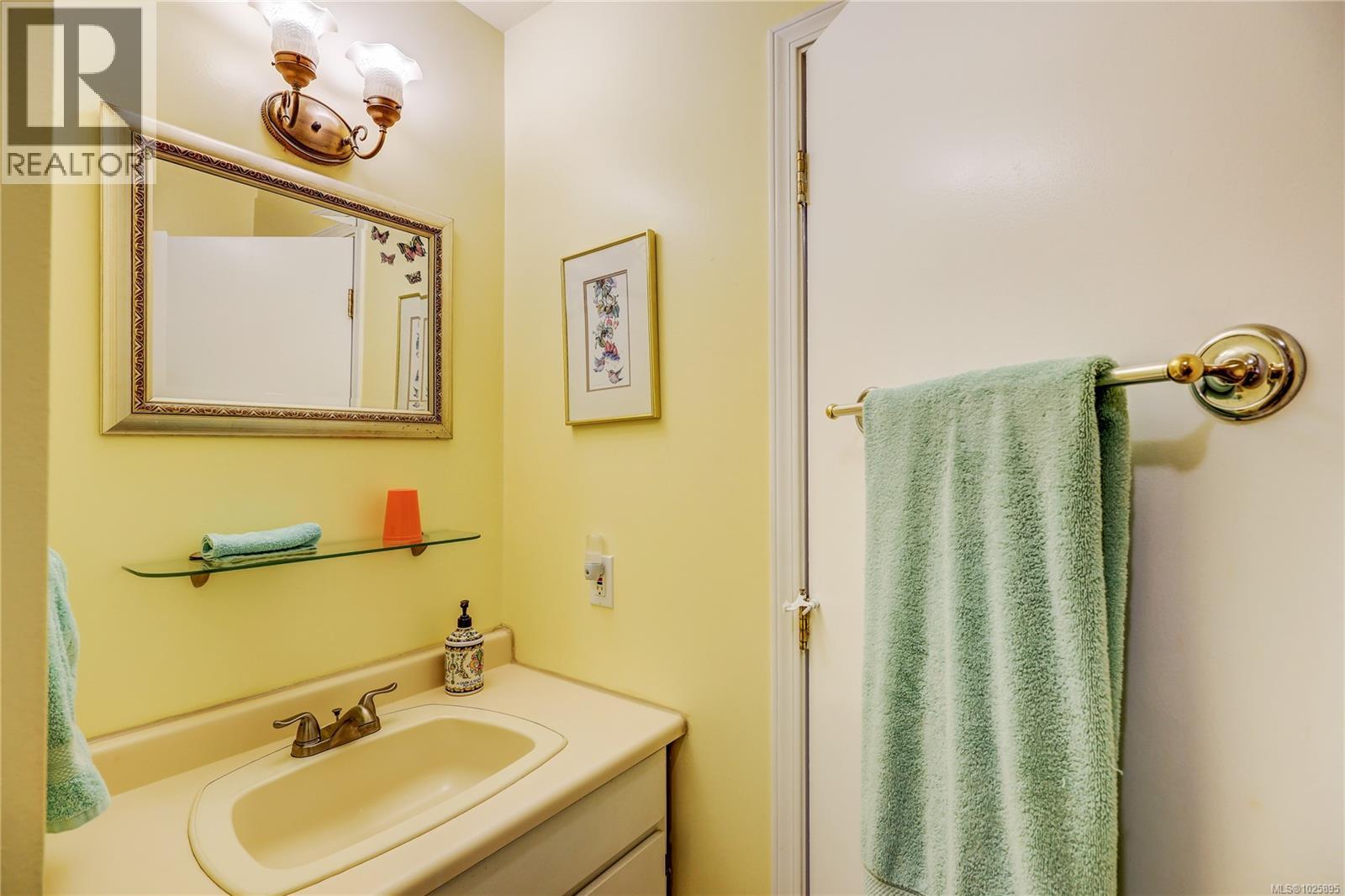 4840 BLUE HERON DR - 53