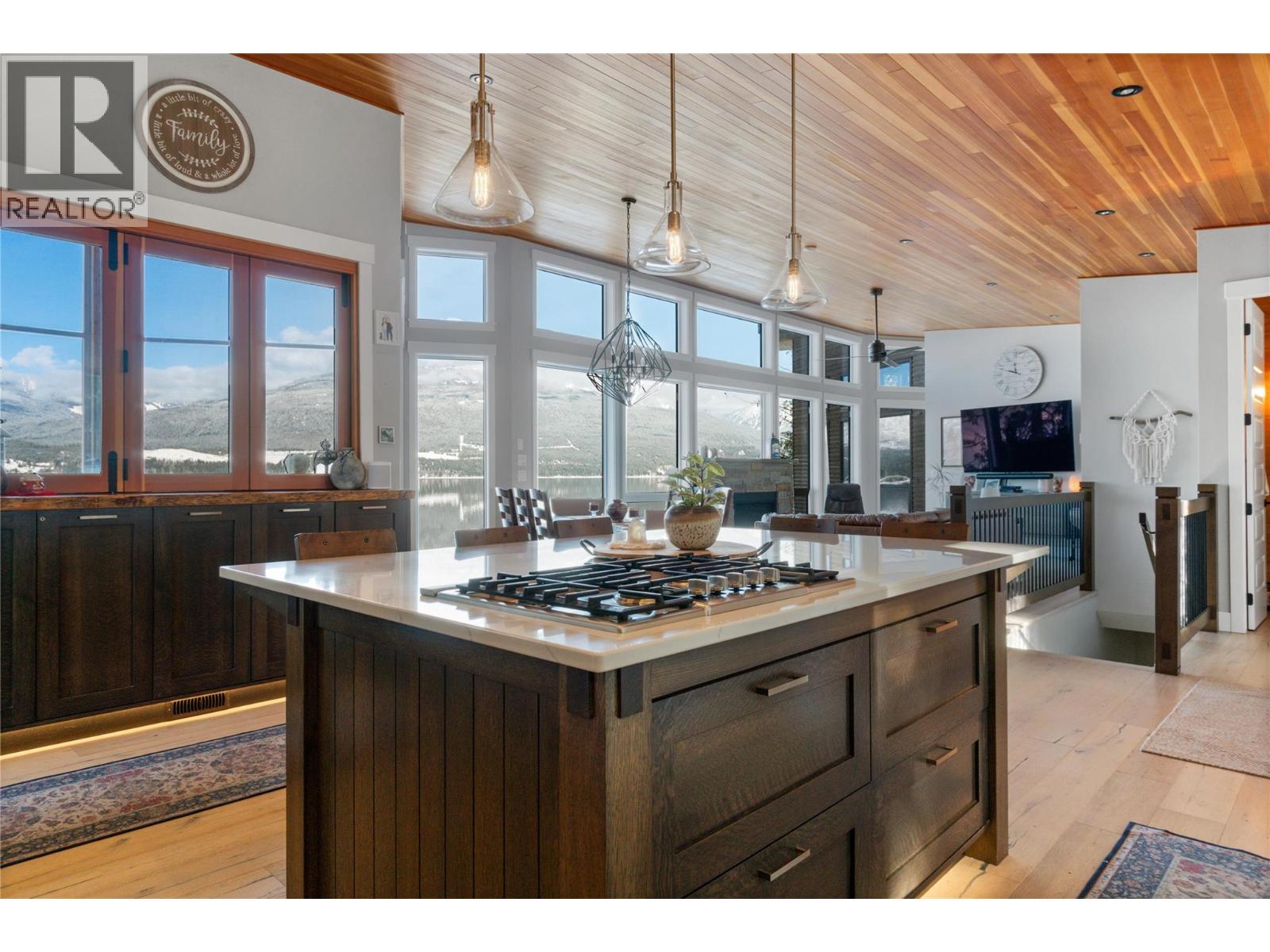  4125 Eagle Bay Road, Eagle Bay