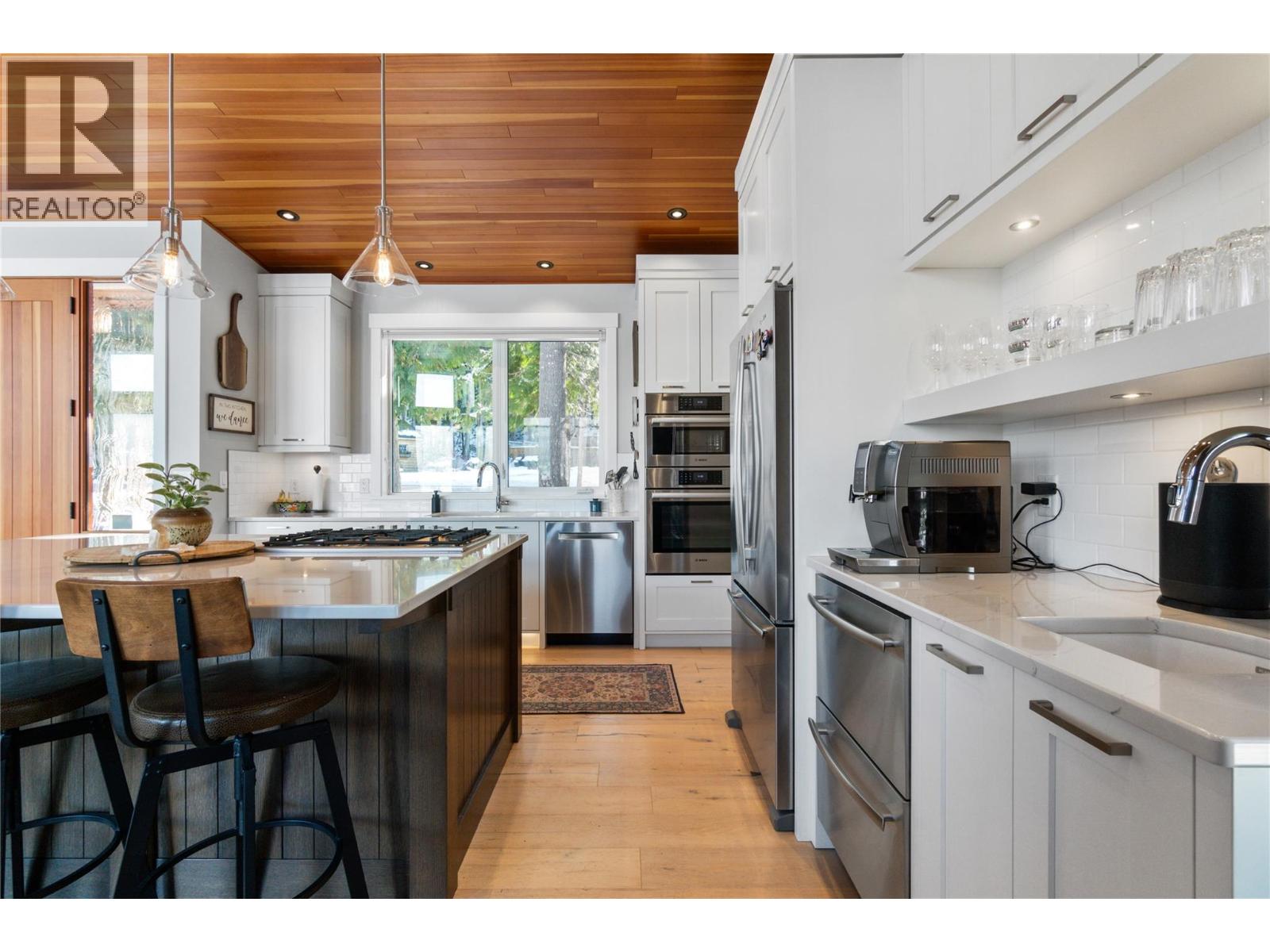  4125 Eagle Bay Road, Eagle Bay