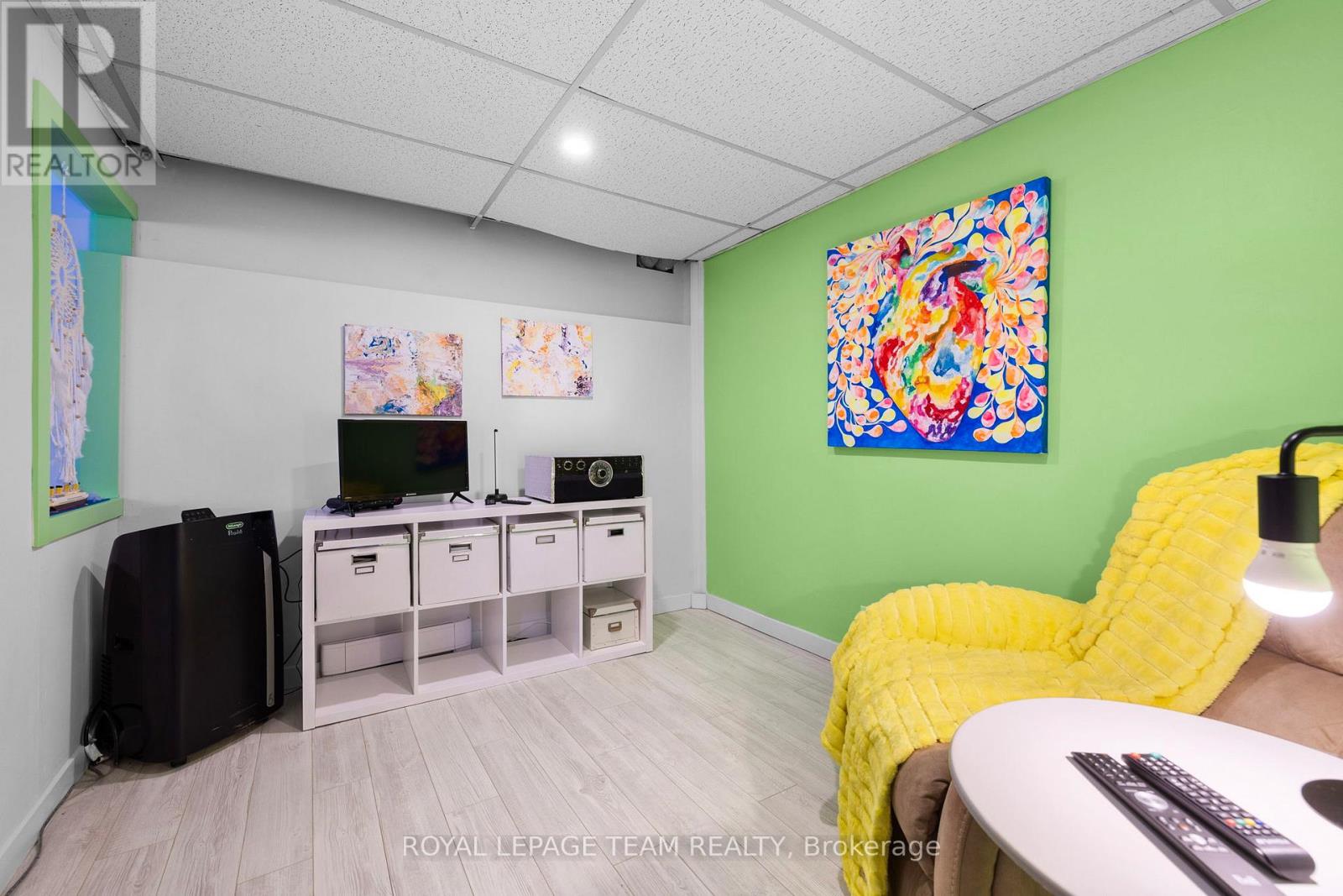 41C FORESTER CRESCENT — photo 31