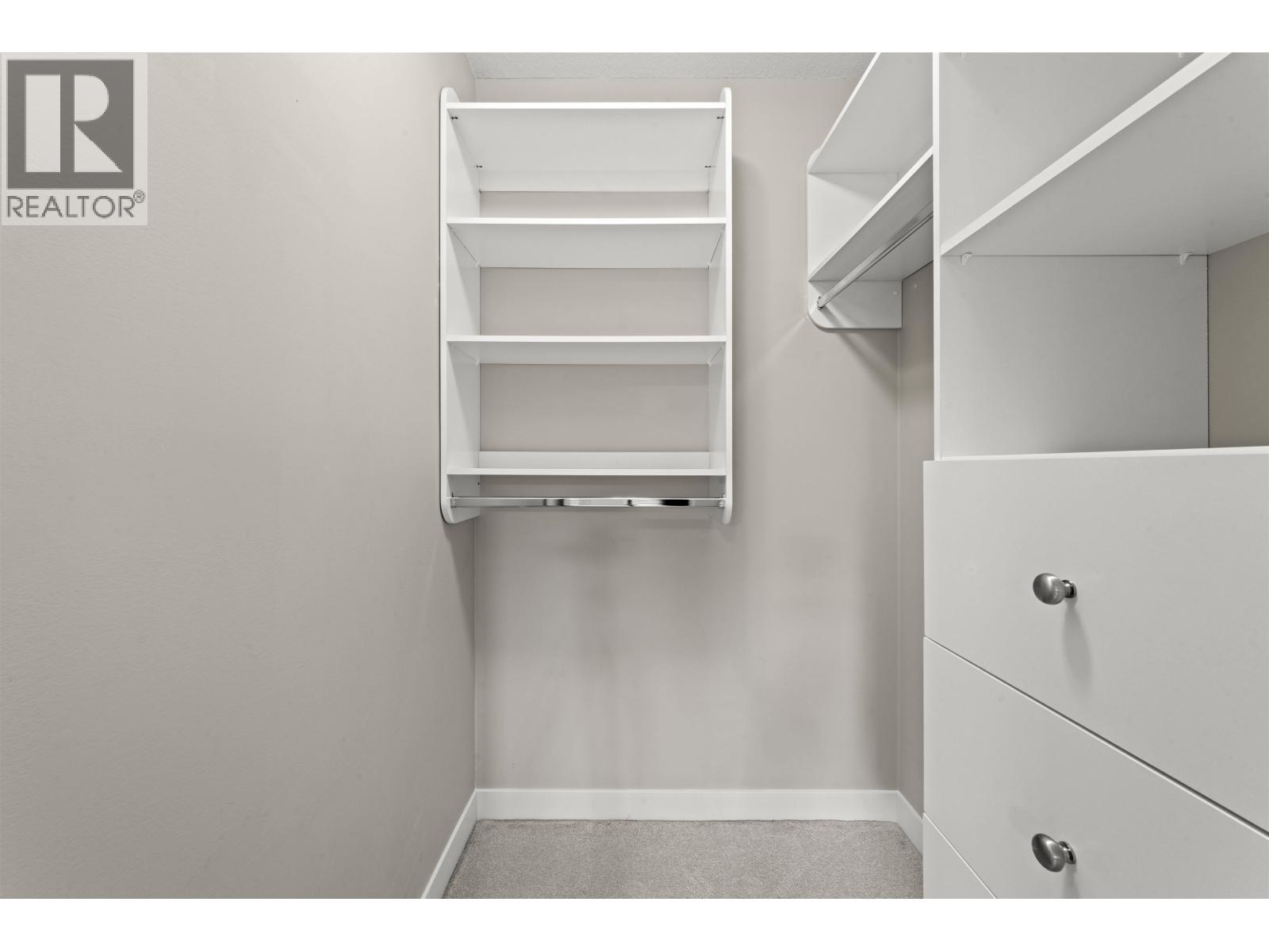 #407-6800 ECKERSLEY Road, Richmond