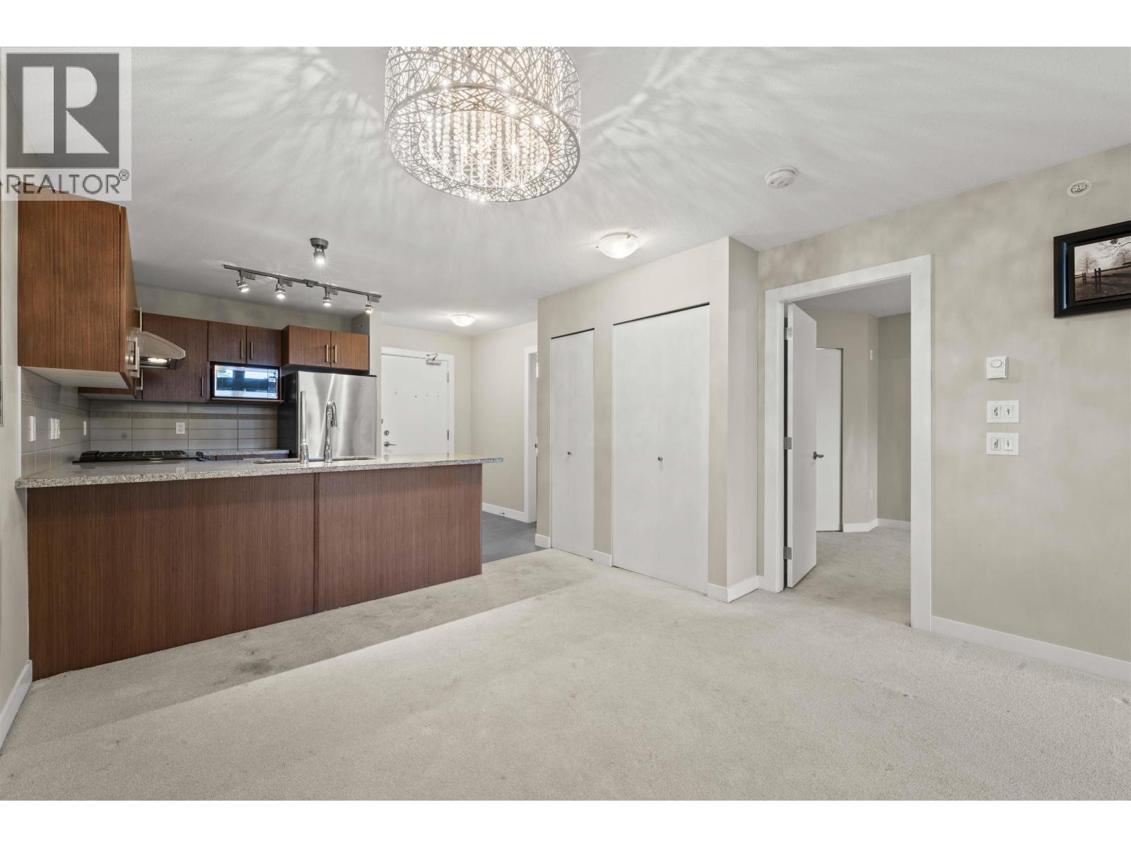 #407-6800 ECKERSLEY Road, Richmond